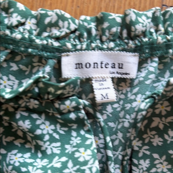 Green Floral Ruffle Top - Picture 2 of 4